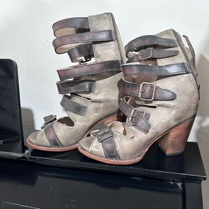 Freebird Bond! Size 9 Only worn once!